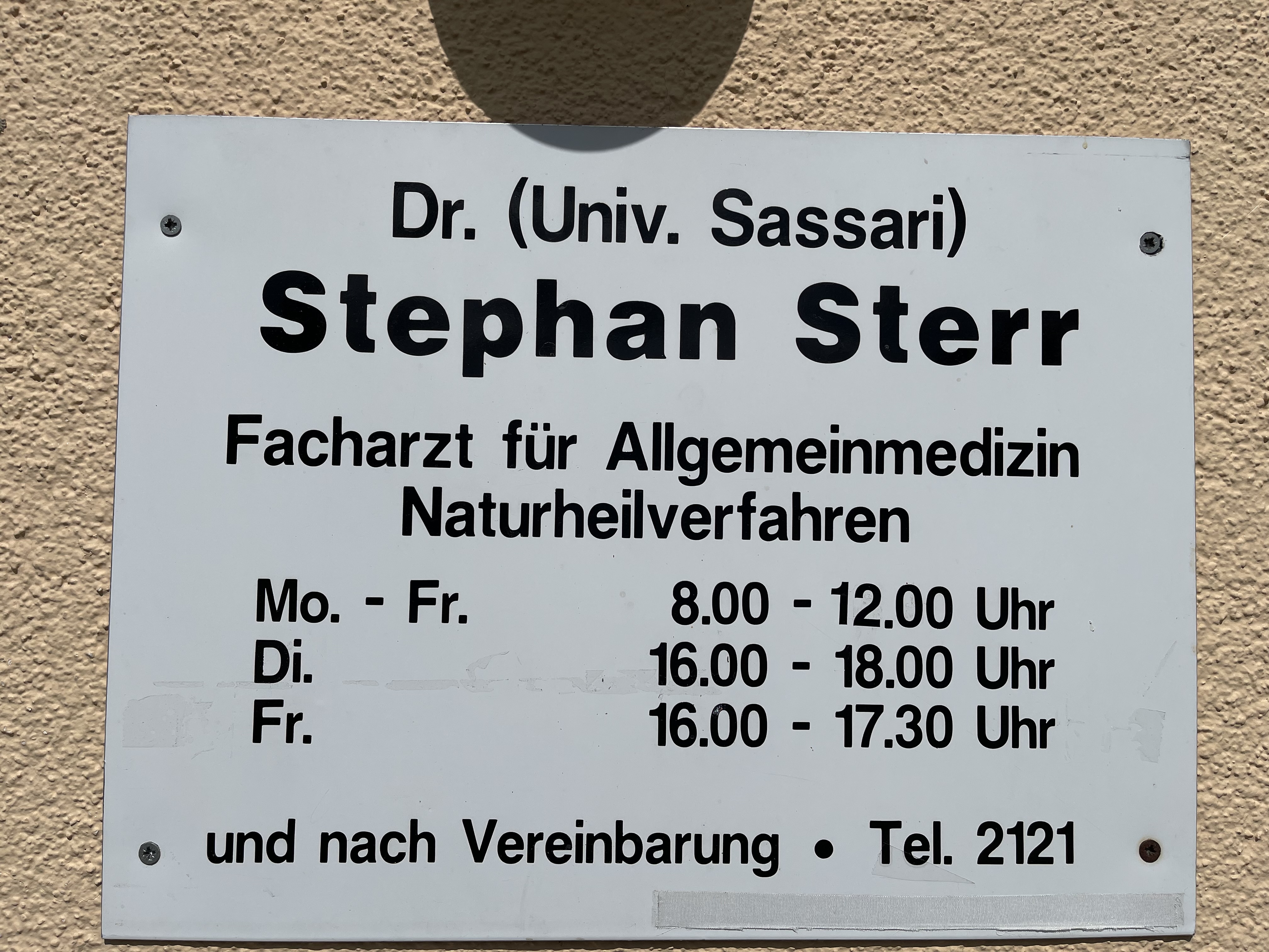 Dr. (Univ. Sassari) Stephan Sterr Praxisschild